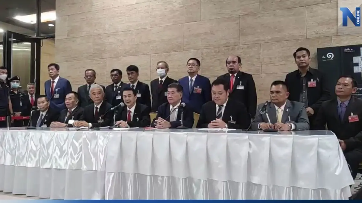 "เพื่อไทย" ดึงอีก 6 พรรคร่วมตั้งรัฐบาลสมานฉันท์ ลุยแก้วิกฤตประเทศ