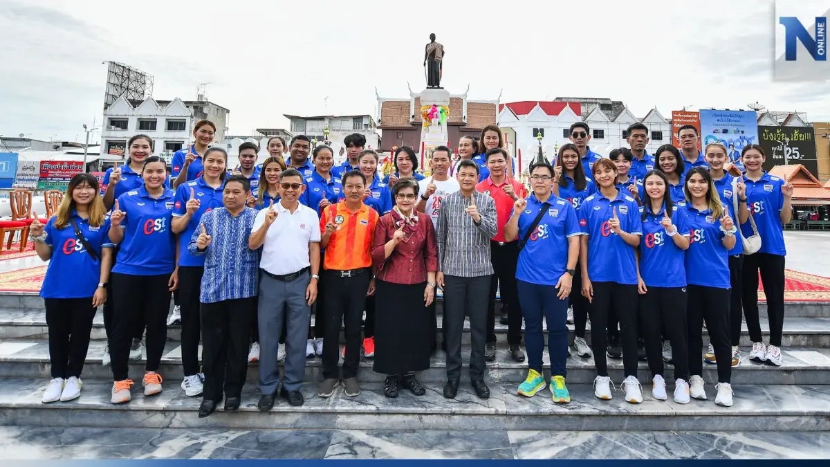 "วอลเลย์บอลหญิงทีมชาติไทย" สักการะ "ย่าโม" ก่อนลุยศึกชิงแชมป์เอเชีย "วอลเลย์บอลหญิงทีมชาติไทย" สักการะ "ย่าโม" ก่อนลุยศึกชิงแชมป์เอเชีย