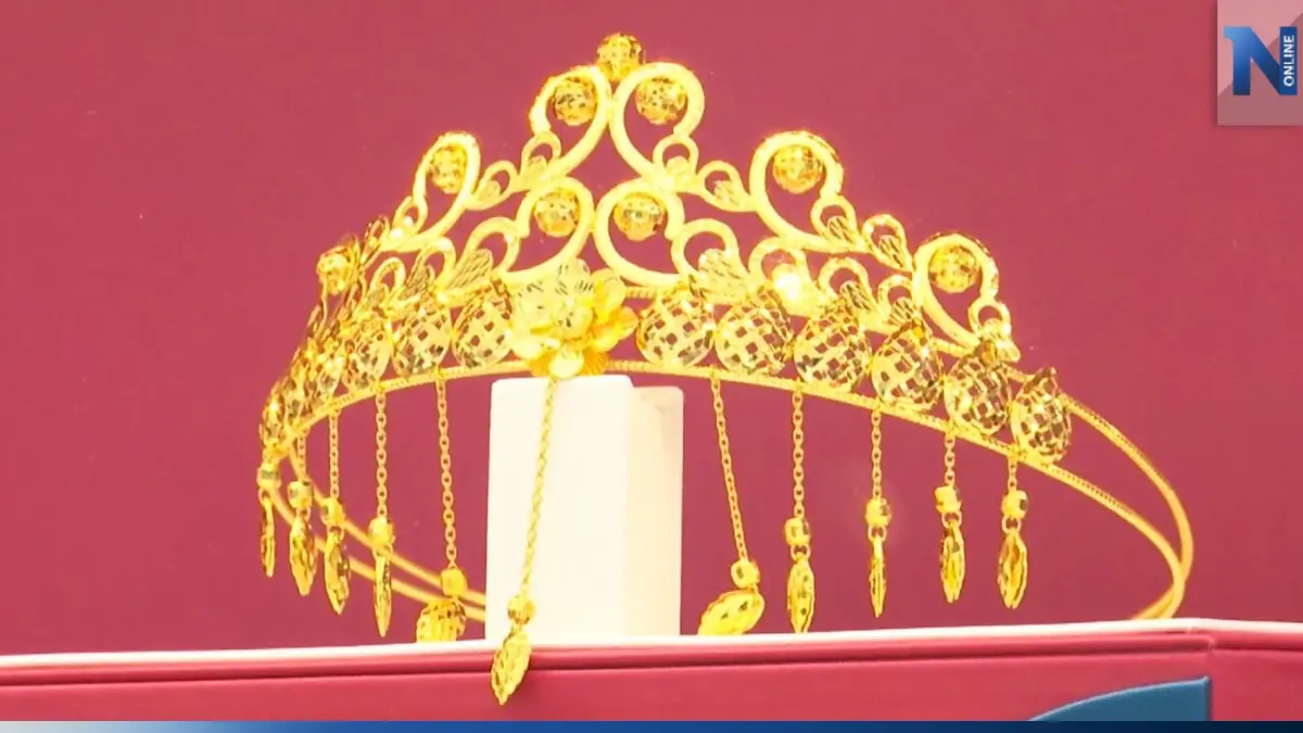 ชาวจีนแห่ซื้อทองคำ ไม่มั่นใจรายได้และเศรษฐกิจ (คลิปข่าว) ชาวจีนแห่ซื้อทองคำ ไม่มั่นใจรายได้และเศรษฐกิจ (คลิปข่าว)