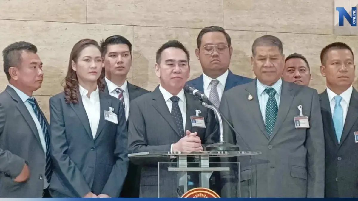 "สาธิต" จวก "สส. 16 คน" ทำประชาธิปัตย์ เสื่อมเสียชื่อ จี้ลงโทษฐานเป็นปฏิปักษ์ "สาธิต" จวก "สส. 16 คน" ทำประชาธิปัตย์ เสื่อมเสียชื่อ จี้ลงโทษฐานเป็นปฏิปักษ์