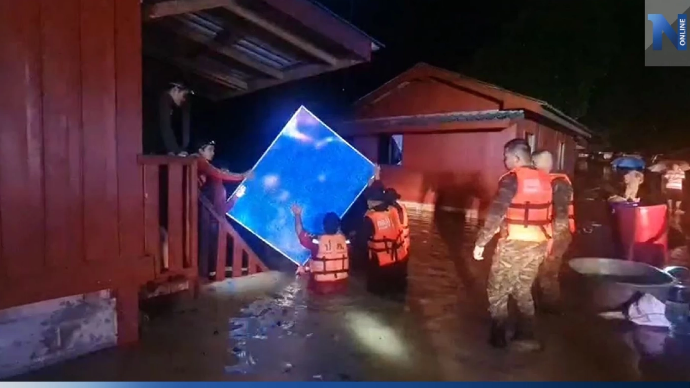 ฝนถล่มท่าสองยาง เร่งอพยพชาวบ้าน 800 คน หนีน้ำท่วมกลางดึก