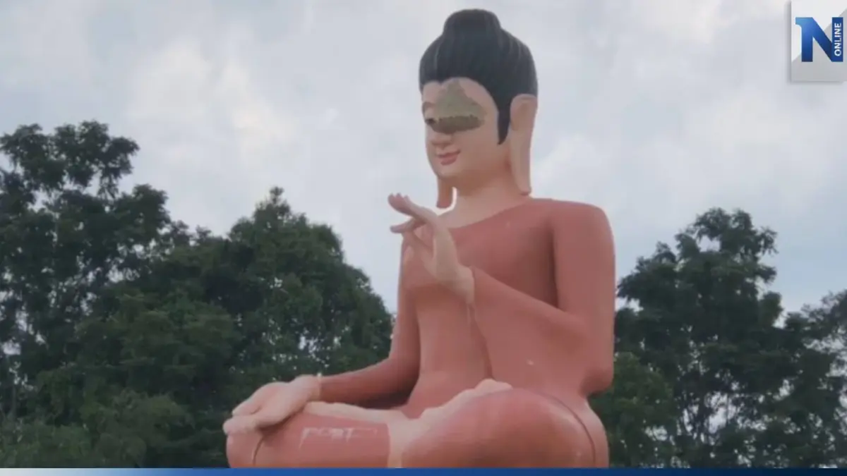 "ต่อหัวเสือ" ทำรังปิดตาพระพุทธรูปองค์ใหญ่ ที่วัดดัง จ.สงขลา