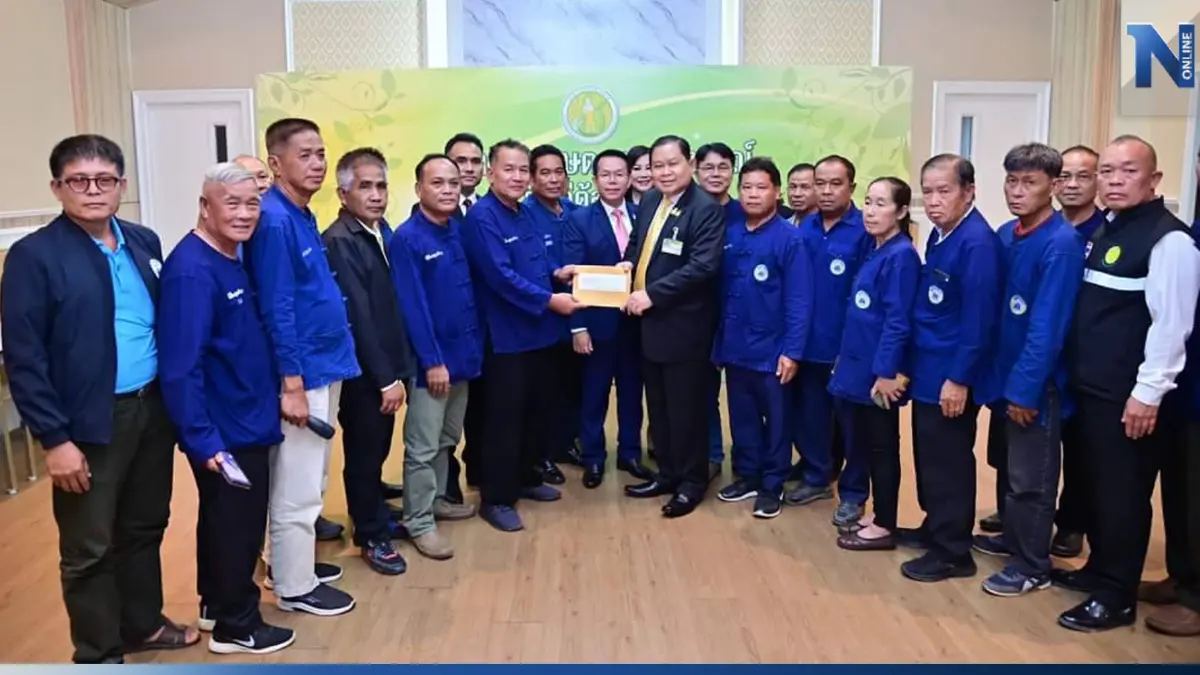 แห่ให้กำลังใจ รมช.เกษตรฯ ขอช่วยผลักดันภาคการเกษตรให้ดีขึ้น แห่ให้กำลังใจ รมช.เกษตรฯ ขอช่วยผลักดันภาคการเกษตรให้ดีขึ้น