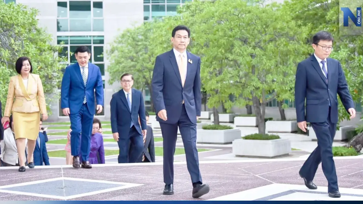 "ปานปรีย์" เข้า กระทรวงบัวแก้ว สักการะสิ่งศักดิ์สิทธิ์ พร้อมแวะทักทายขรก. "ปานปรีย์" เข้า กระทรวงบัวแก้ว สักการะสิ่งศักดิ์สิทธิ์ พร้อมแวะทักทายขรก.