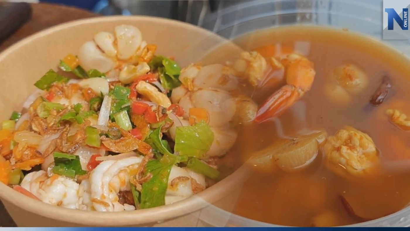 เปิดเมนู "ยำมังคุด-แกงส้มมังคุด" ฝีมือพ่อค้าตัดผมทรงโมฮอก ขายดีในงานพราวตรัง