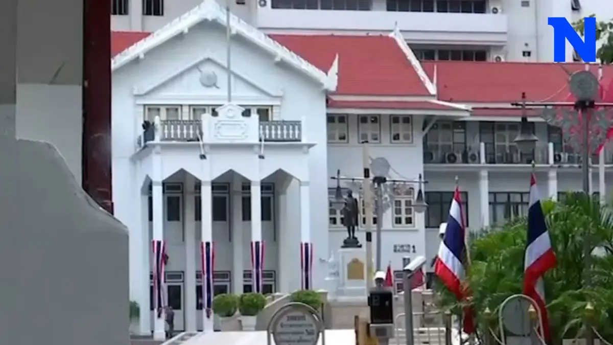 ตร.ปรับฮวงจุ้ย ย้ายศาลพระภูมิ ติดตั้งรูปปั้นพญาอินทรีย์ ตร.ปรับฮวงจุ้ย ย้ายศาลพระภูมิ ติดตั้งรูปปั้นพญาอินทรีย์