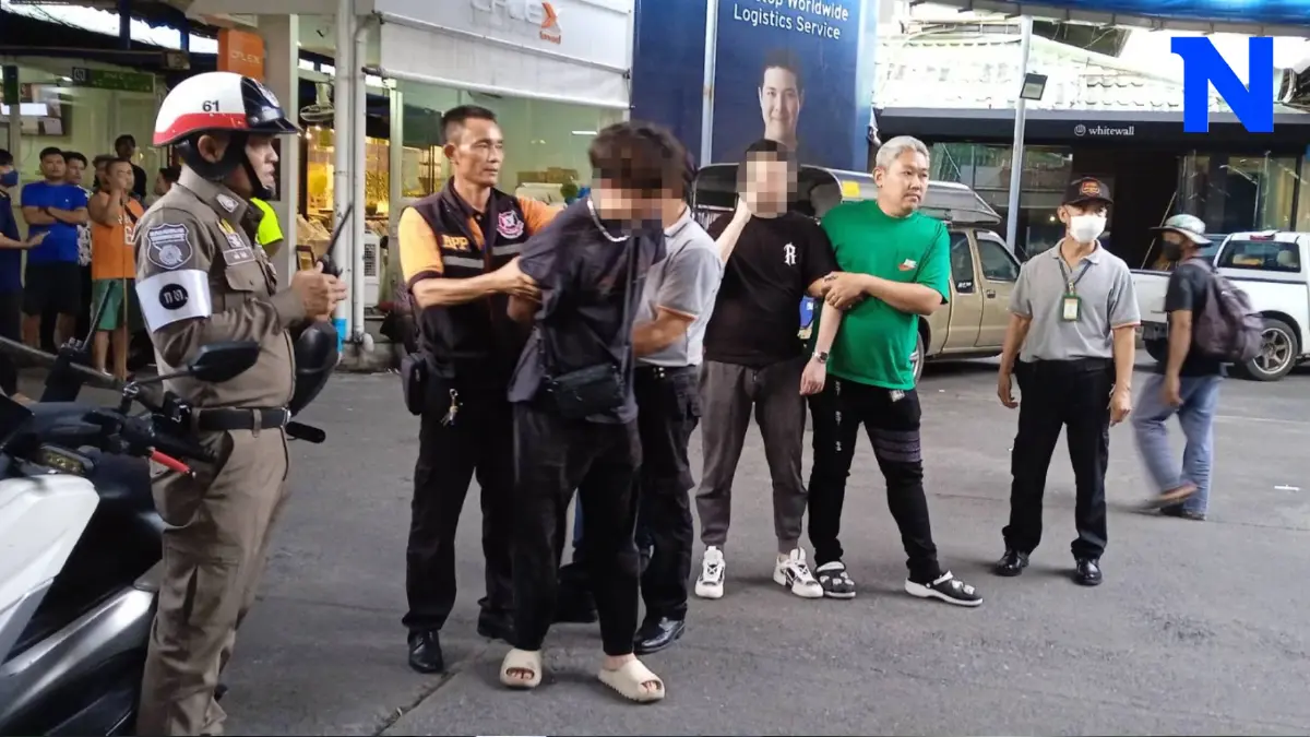 ตร.บางซื่อ จับกุม 2 หนุ่มแดนมังกร ซุกเฮโรอีนส่ง ตปท. ค้นห้องเจอไอซ์อีก 4 กก.