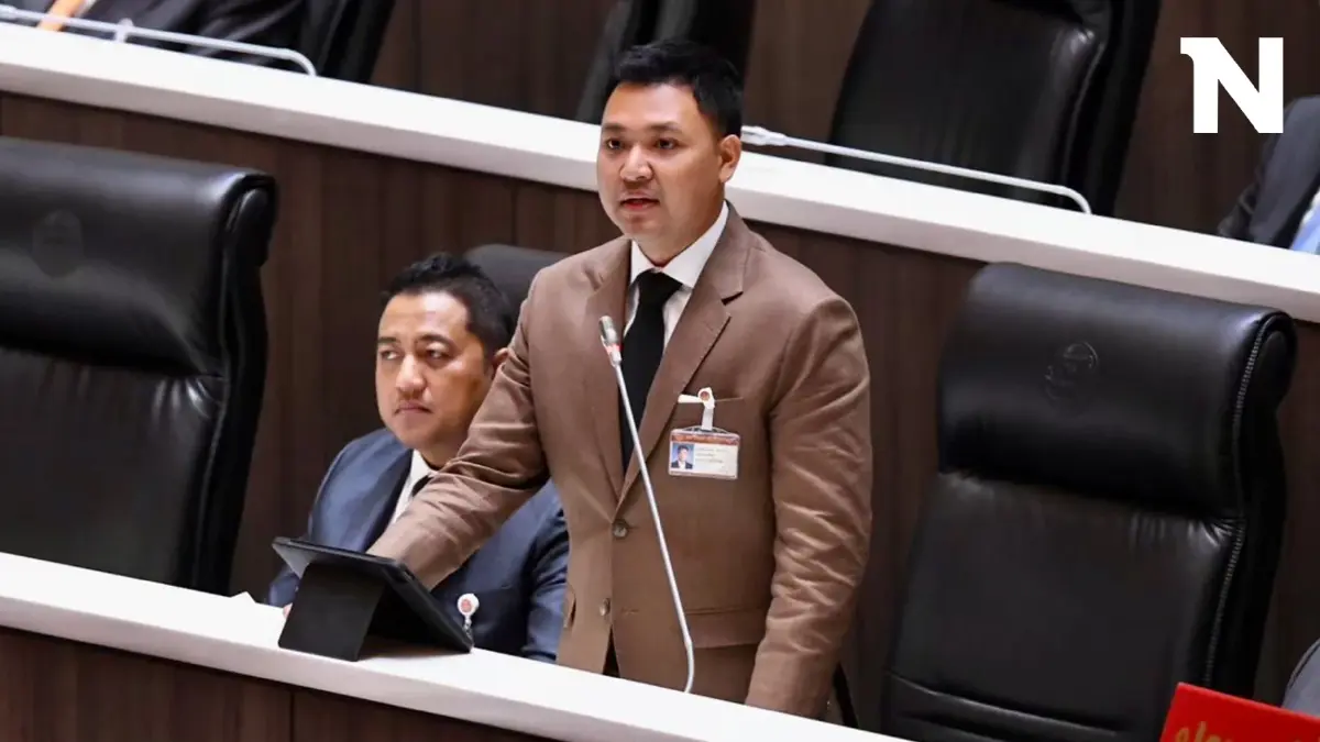 “ร่มธรรม” ขอบคุณสภาให้โอกาสนั่งโฆษกกมธ. 2 คณะ “ร่มธรรม” ขอบคุณสภาให้โอกาสนั่งโฆษกกมธ. 2 คณะ
