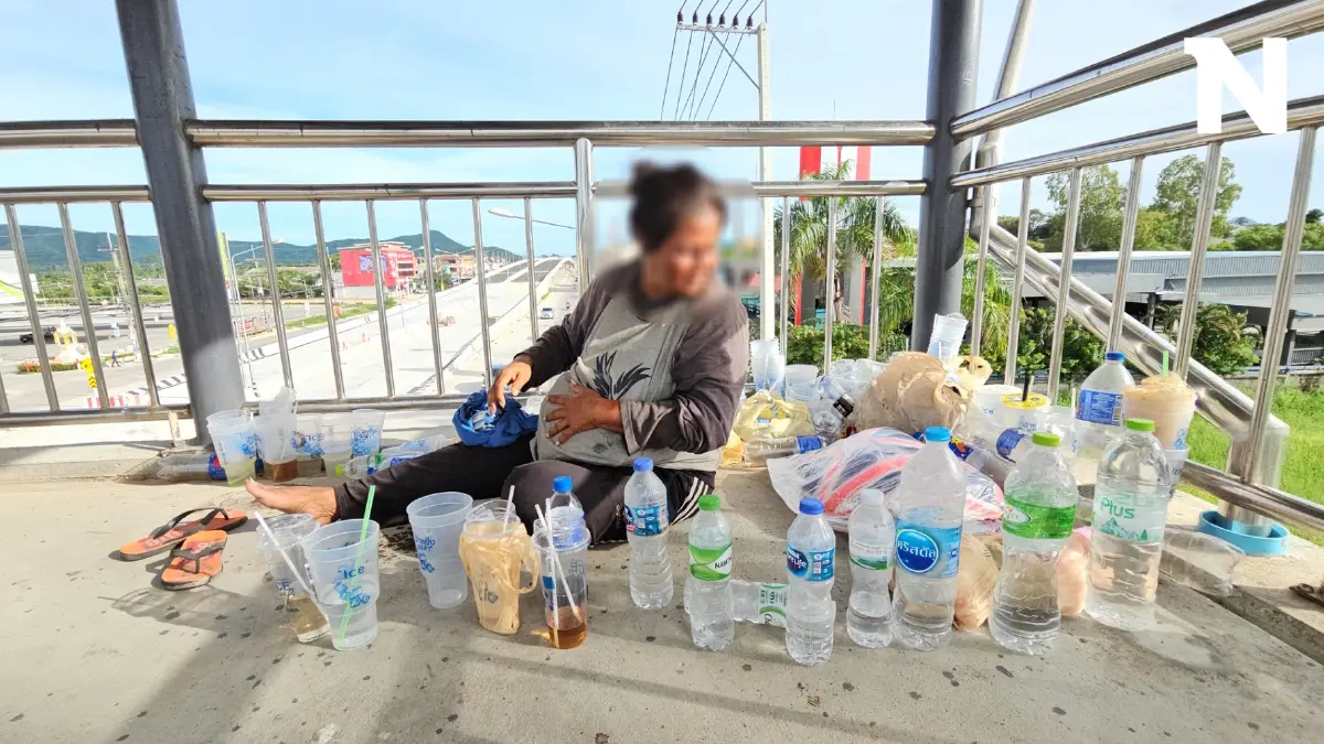 ทำไปได้! สาวใหญ่ชาวพิจิตร ยึดสะพานลอยหลับนอน มุ่งขอทานหาเงินซื้อบ้าน-รถ