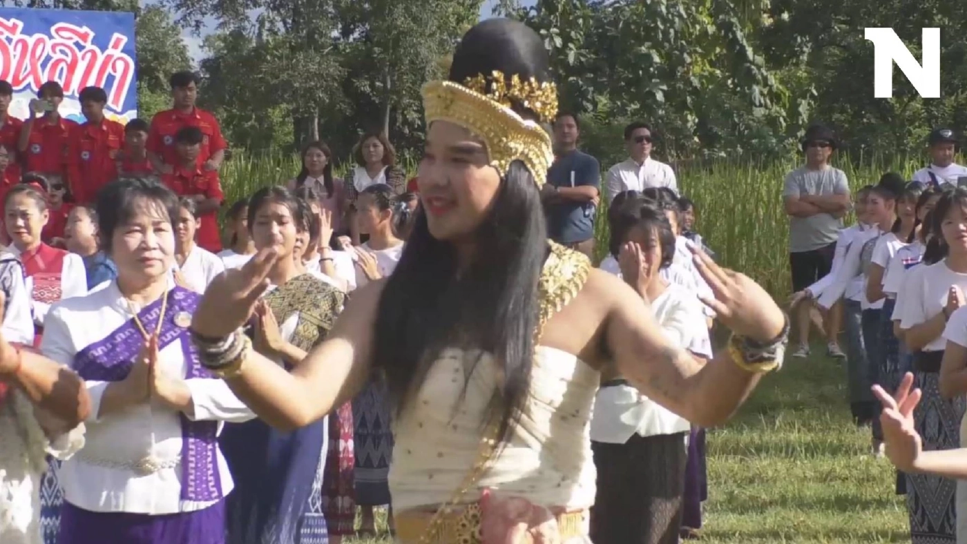 "ต้องเต" แต่งหญิงรำแก้บน หลังหนัง "สัปเหร่อ" กวาดรายได้ทะยานสู่ 700 ล้านบาท