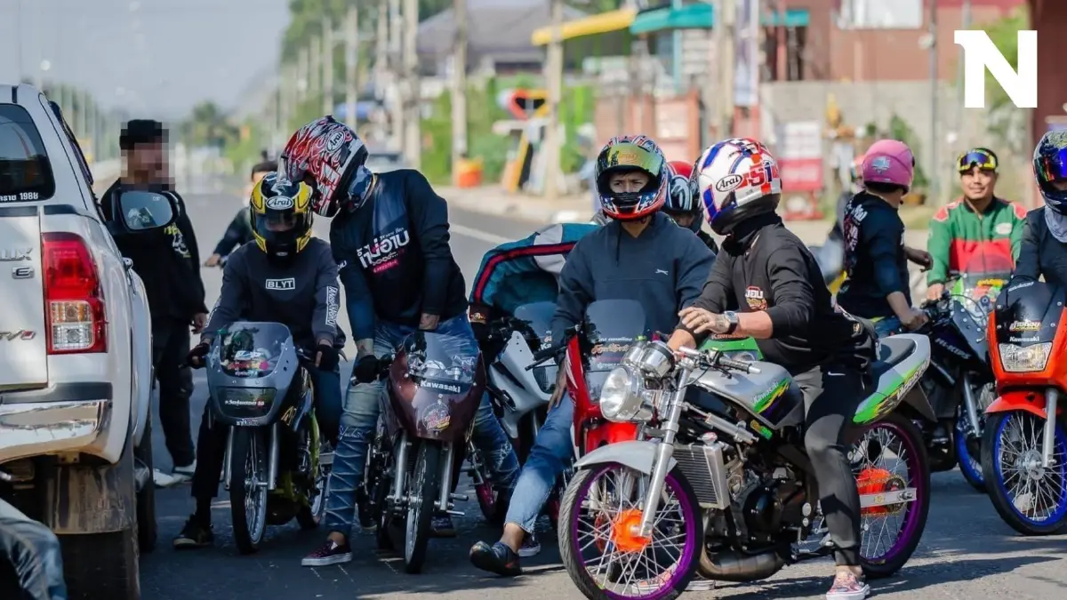 รวมวีรกรรม "แก๊งซิ่งสายบุญ" จัดทริปทำบุญต่างจังหวัด ของแทร่หรือข้ออ้าง ? รวมวีรกรรม "แก๊งซิ่งสายบุญ" จัดทริปทำบุญต่างจังหวัด ของแทร่หรือข้ออ้าง ?