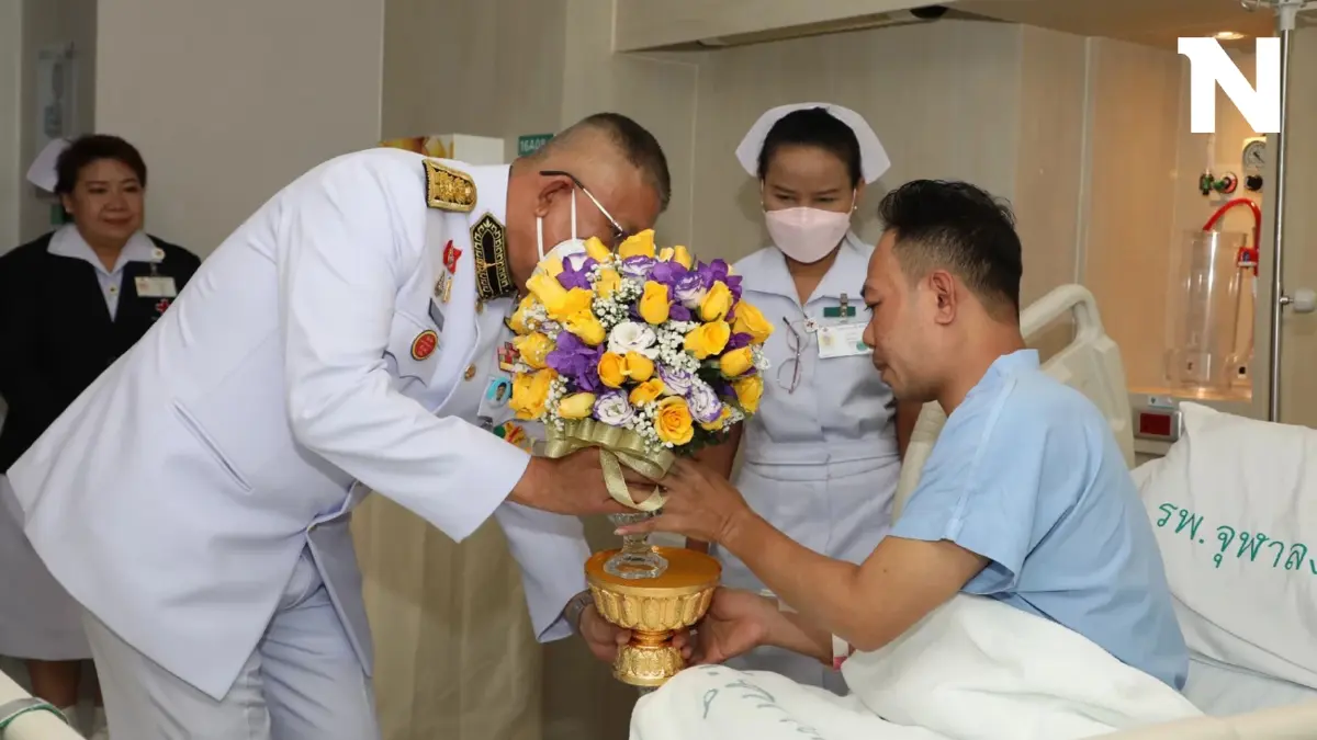 ในหลวง ทรงรับผู้บาดเจ็บ เหตุกราดยิงในห้างพารากอนไว้ในพระบรมราชานุเคราะห์