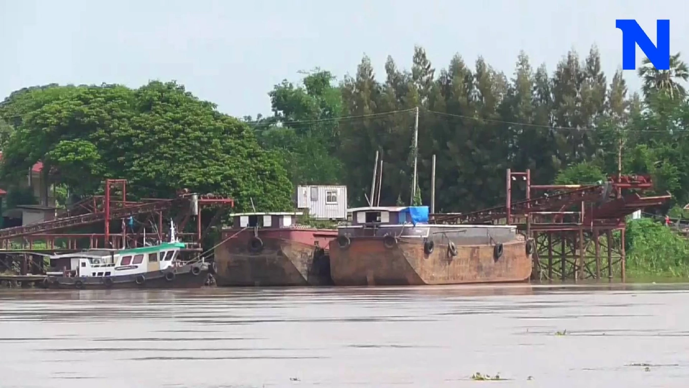 แม่น้ำเจ้าพระยาไหลเชี่ยว “เรือขนทราย” หยุดเดินเรือชั่วคราว