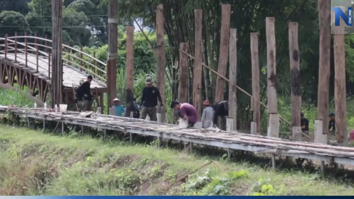 บูรณะ "สะพานซูตองเป้" ใกล้แล้วเสร็จ ญาติโยมร่วมกุศล ช่วยก่อสร้าง บูรณะ "สะพานซูตองเป้" ใกล้แล้วเสร็จ ญาติโยมร่วมกุศล ช่วยก่อสร้าง