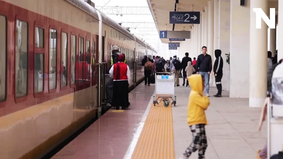 จีนช่วยสร้างรถไฟเชื่อม "เอธิโอเปีย-จิบูติ" (คลิปข่าว) จีนช่วยสร้างรถไฟเชื่อม "เอธิโอเปีย-จิบูติ" (คลิปข่าว)