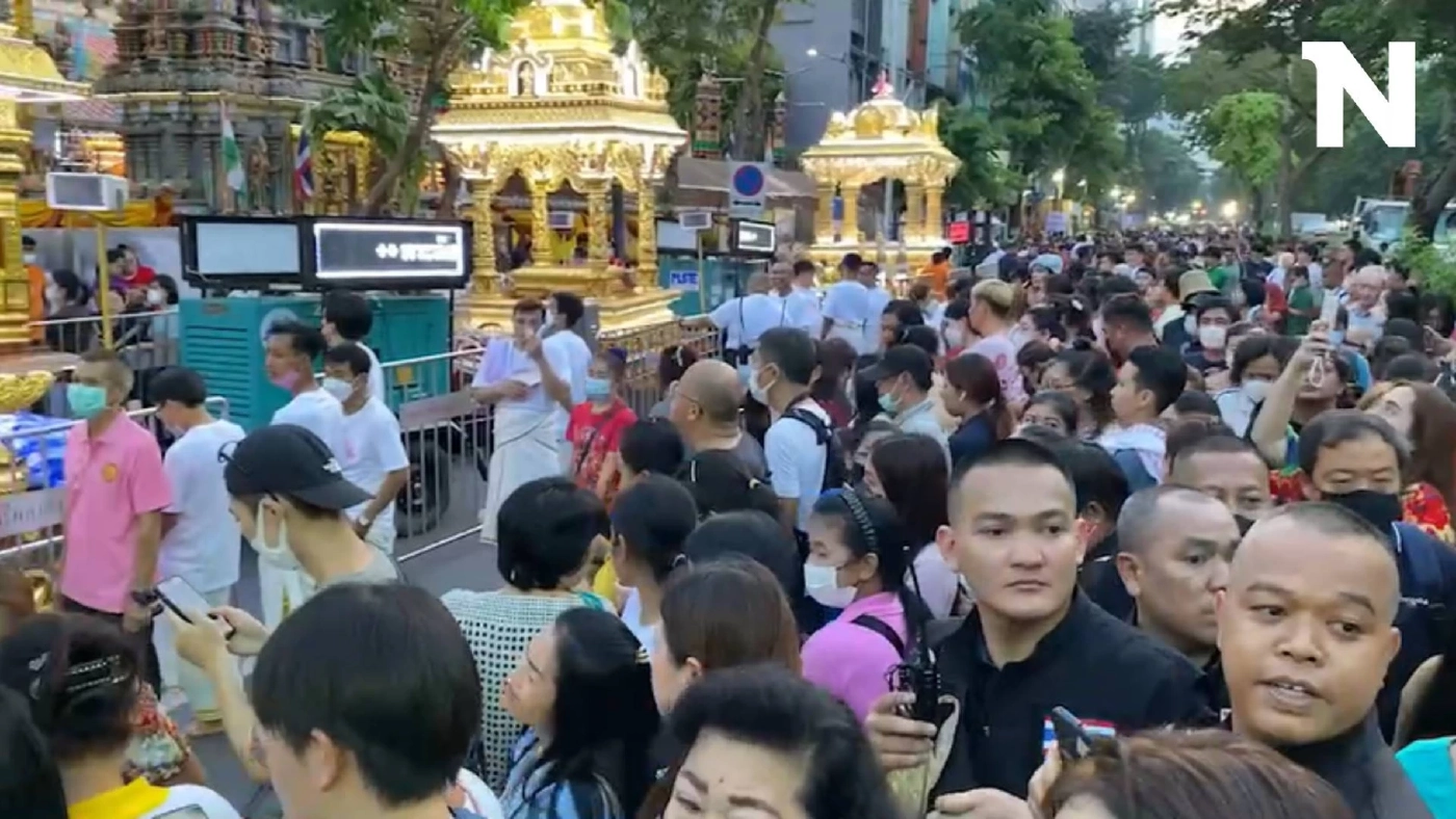 วัดแขกสุดคึกคัก คลื่นมหาชนร่วมขบวนแห่ "เทศกาลนวราตรี" (มีคลิป)