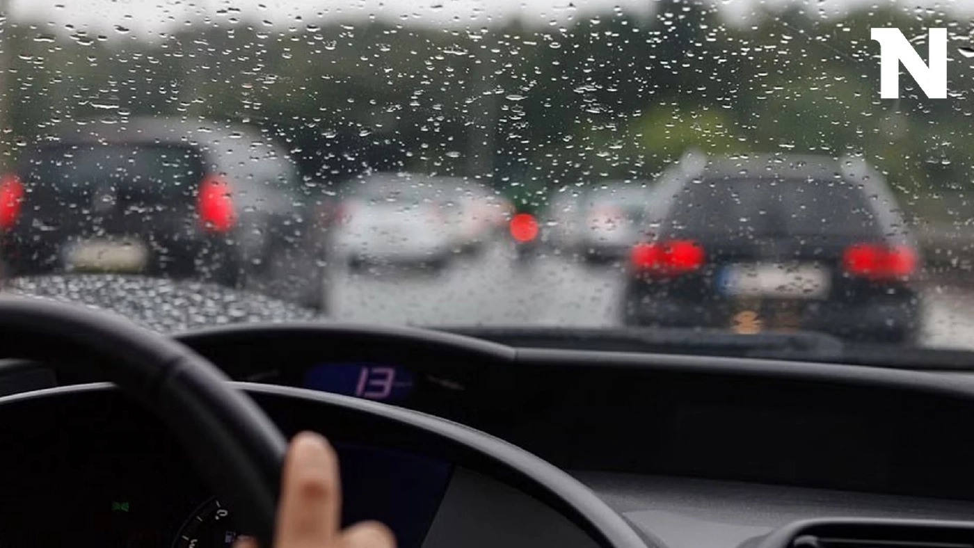 8 วิธีดีๆ ในการขับรถช่วงฤดูฝน ให้คุณเดินทางปลอดภัยถึงจุดหมายแบบไร้กังวล