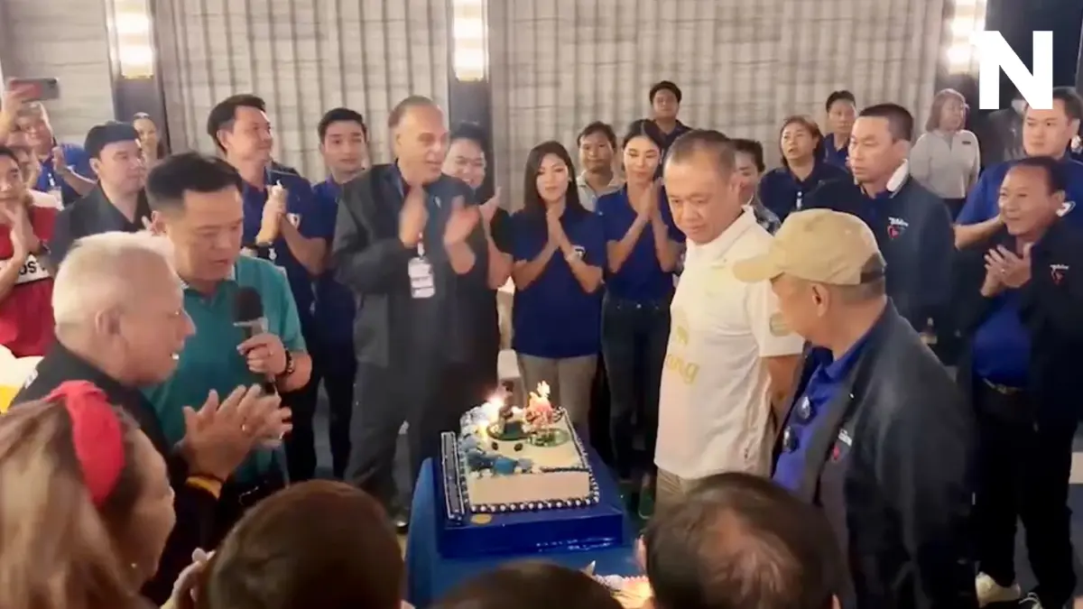 "เสี่ยหนู"นำเด็กภท.ร่วมอวยพรเบิร์ดเดย์"เนวิน"ครบ 65 ปี "เสี่ยหนู"นำเด็กภท.ร่วมอวยพรเบิร์ดเดย์"เนวิน"ครบ 65 ปี