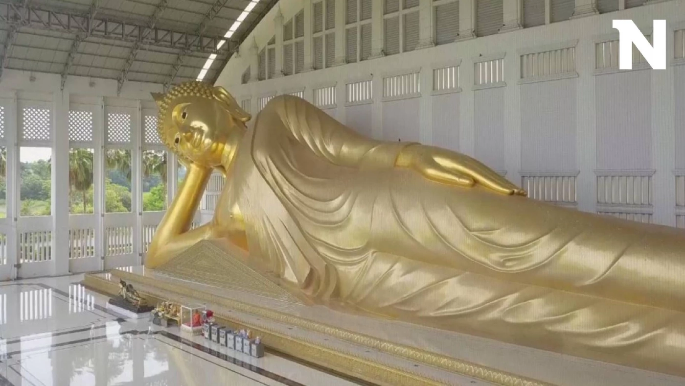 พาไหว้ "พระนอนพุทธไสยาสน์" องค์ใหญ่อันดับ 3 ของไทย ที่วัดสุขุมาราม