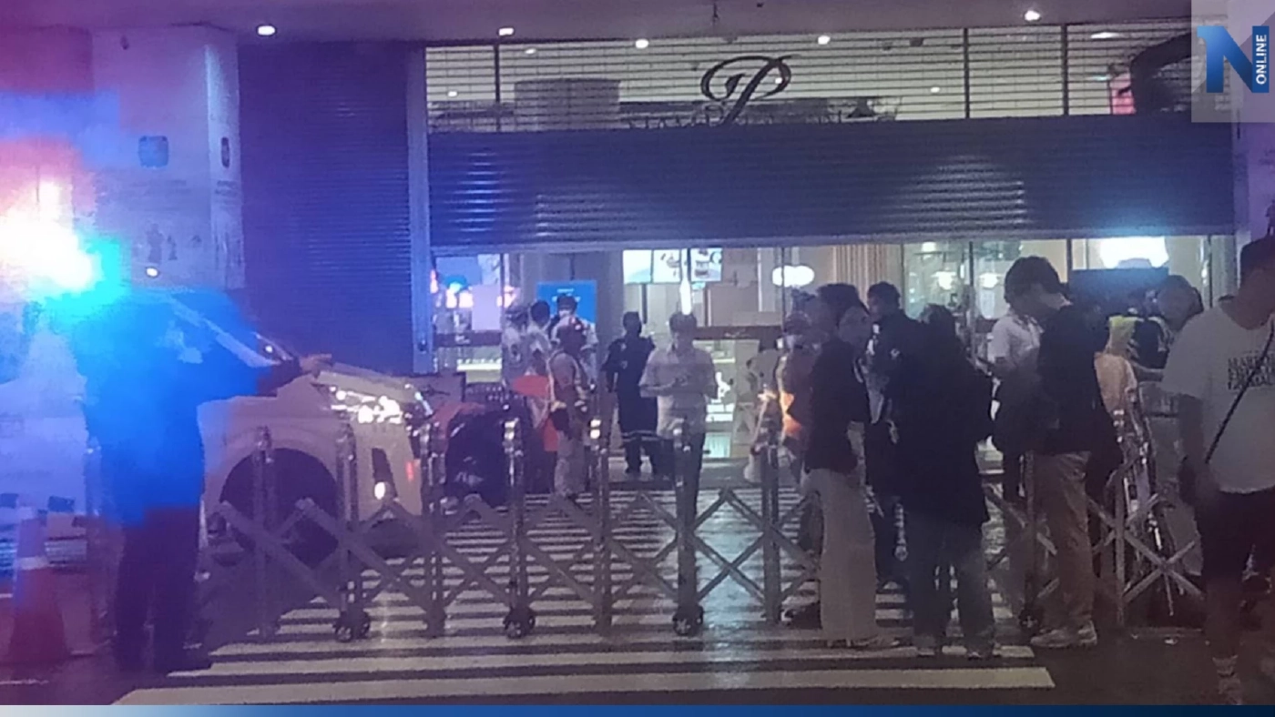 เปิดไทม์ไลน์ เหตุ "กราดยิง" กลางห้างดัง จนมีผู้เสียชีวิต 2 ราย บาดเจ็บ 5 คน เปิดไทม์ไลน์ เหตุ "กราดยิง" กลางห้างดัง จนมีผู้เสียชีวิต 2 ราย บาดเจ็บ 5 คน