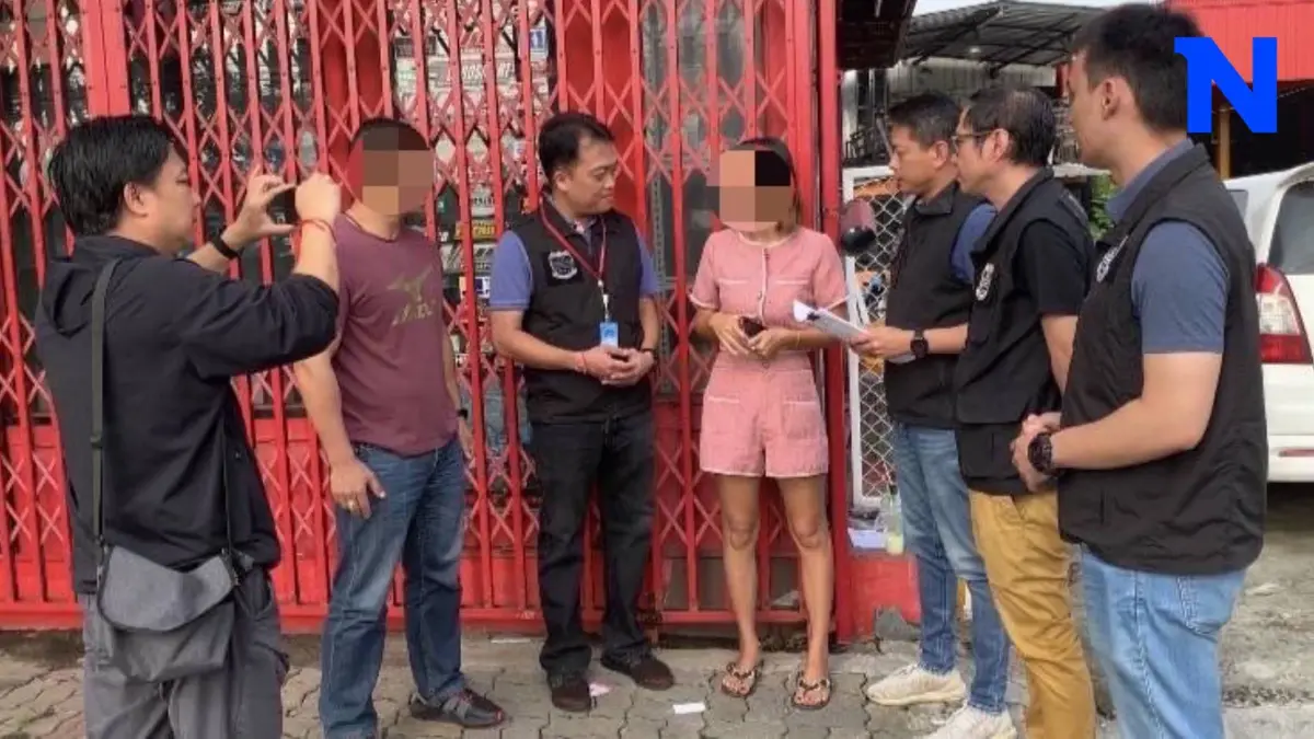 DSI รวบ 3 ผู้ต้องหาลักลอบนำเข้าหมูเถื่อน DSI รวบ 3 ผู้ต้องหาลักลอบนำเข้าหมูเถื่อน