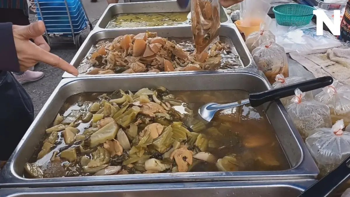 "พิษณุโลก" กินเจวันแรก สารพัดเมนูอาหารเจขายดี คนแห่ซื้อคึกคัก "พิษณุโลก" กินเจวันแรก สารพัดเมนูอาหารเจขายดี คนแห่ซื้อคึกคัก