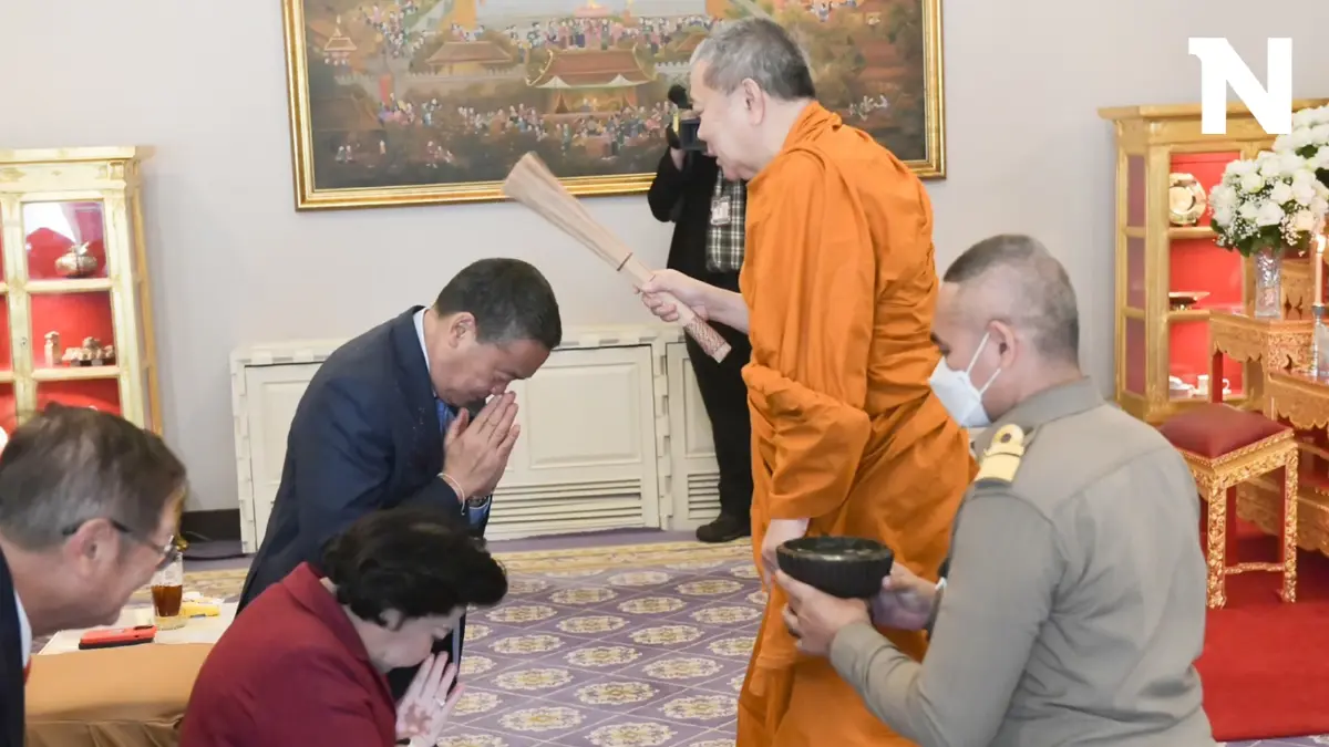 เพื่อความสิริมงคล "นายกฯ" นิมนต์พระทำบุญที่ตึกไทยคู่ฟ้า ก่อนเข้าค้างคืน