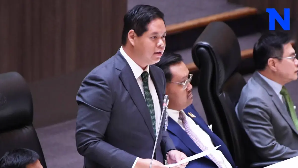 "สรรเพชญ" ลั่นผิดหวังรัฐบาลพลิกลิ้น ตีตกร่างญัตติแก้รธน.