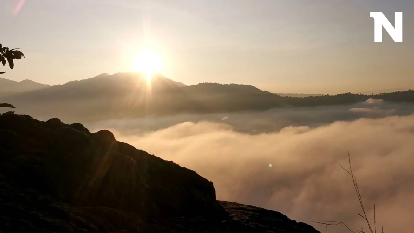 ลมหนาวมาแล้ว! "ร่องเขานครชุม" หมอกหนาทุกเช้าสวยงาม รอรับ นทท. มาสัมผัส (มีคลิป)