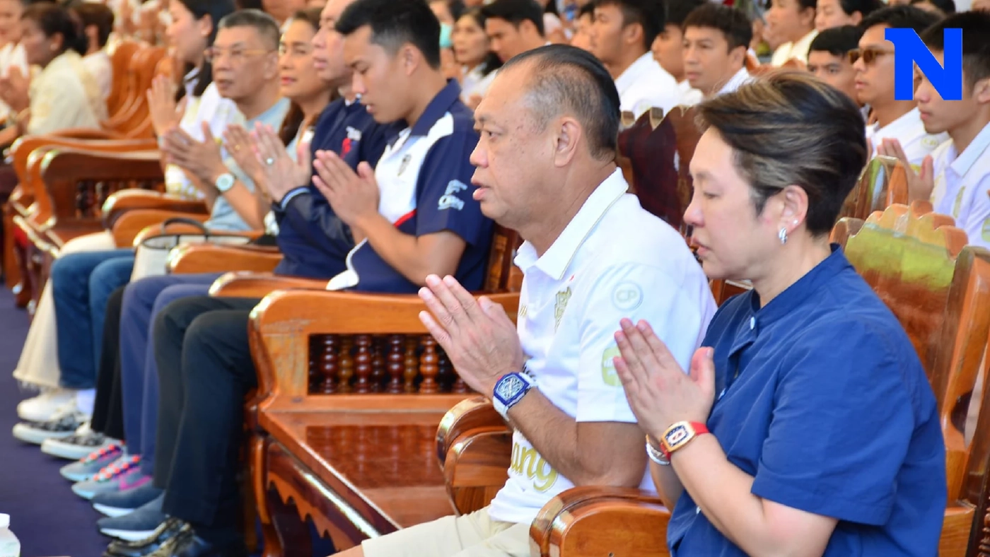 ลุงเนวิน นำชาวบุรีรัมย์ ร่วมทำบุญทอดกฐินโจร 371 วัด ที่ยังไม่มีเจ้าภาพ