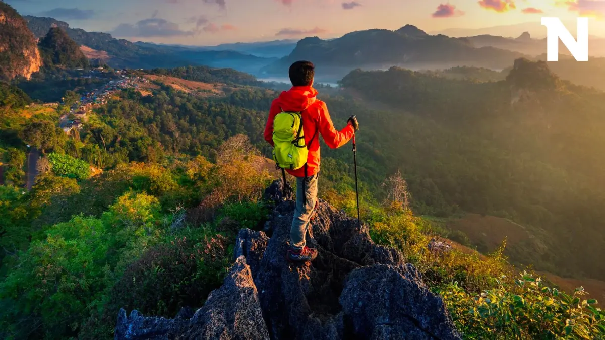 เช็กวันหยุดเดือนธันวาคม 2566 หยุดยาววันไหนบ้าง หยุดกี่วัน จัดให้ครบก่อนใคร