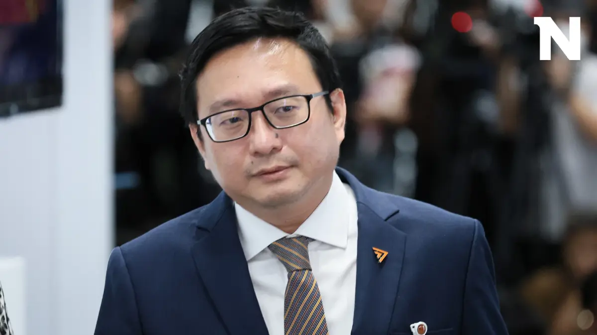 "ชัยธวัช"ย้ำก้าวไกลเตรียมวางแนวทางพรรคใหม่กรณีตั้งญาติเป็นผู้ช่วยสส. "ชัยธวัช"ย้ำก้าวไกลเตรียมวางแนวทางพรรคใหม่กรณีตั้งญาติเป็นผู้ช่วยสส.