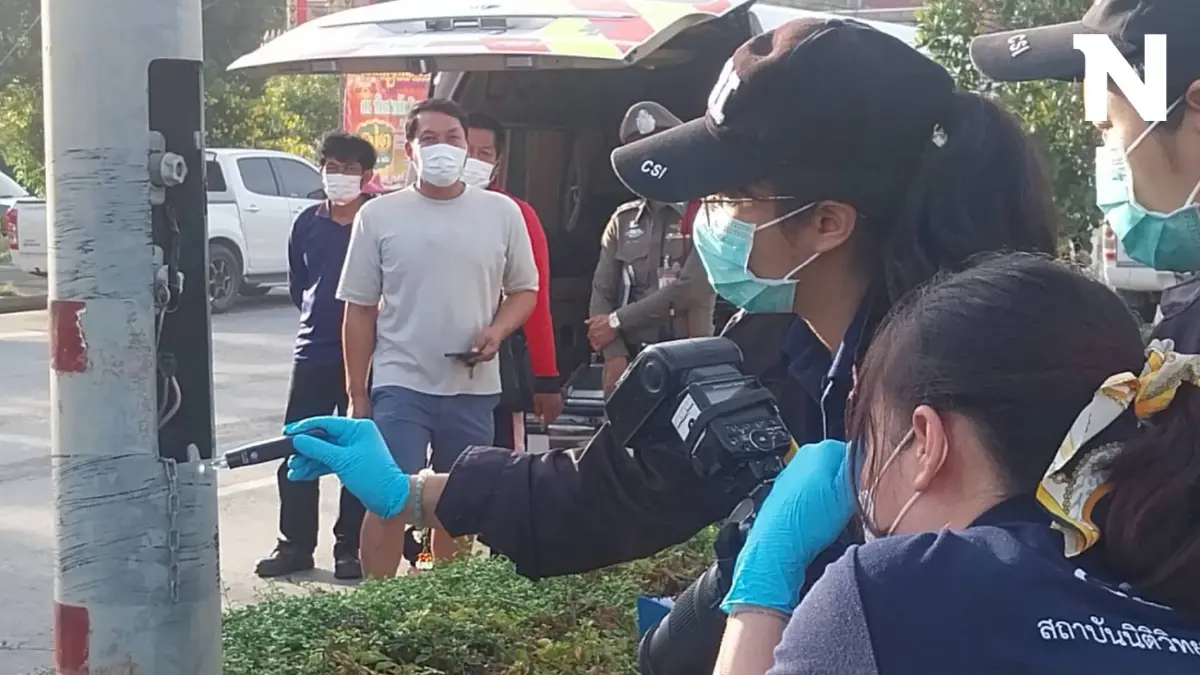 สาวพิการเดินข้ามถนน เกิดแขนขาอ่อนแรง ใช้มือจับเสาไฟพยุงตัว โดนดูดเสียชีวิต สาวพิการเดินข้ามถนน เกิดแขนขาอ่อนแรง ใช้มือจับเสาไฟพยุงตัว โดนดูดเสียชีวิต