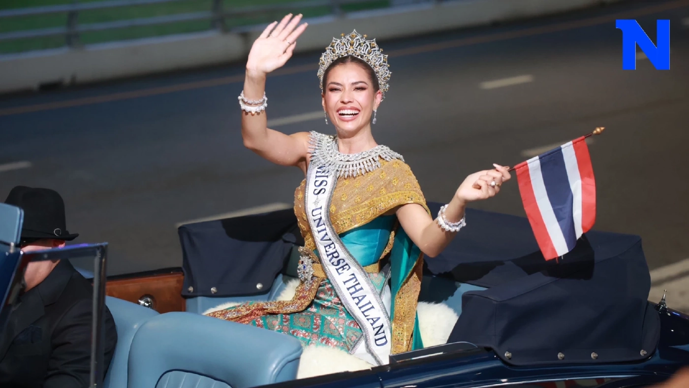 เปิดความหมายชุดไทยที่ "แอนโทเนีย" ใส่และที่มาของรถแห่ โรลส์-รอยซ์ สุดหรู