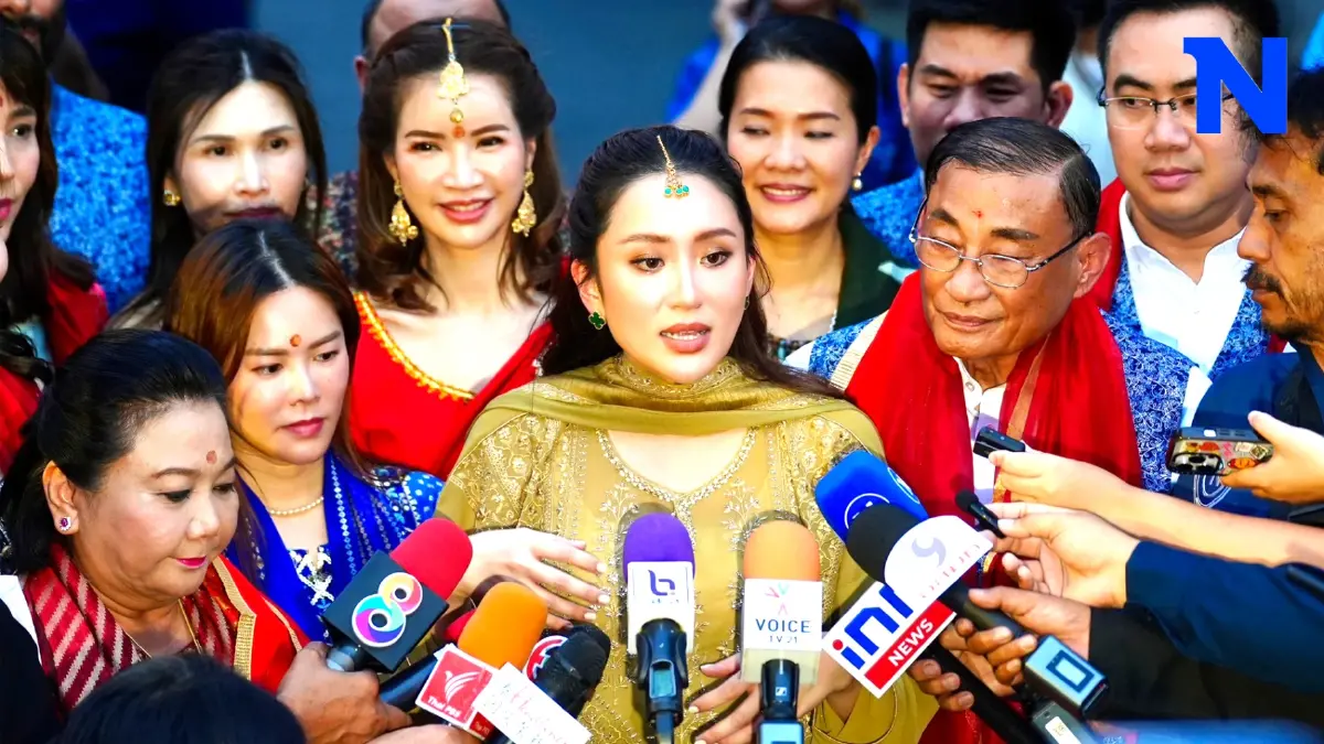 "อิ๊งค์" ยันสัมพันธ์ "ลุงเหลิม" แน่นปึ้กไร้รอยร้าว "ทักษิณ" "อิ๊งค์" ยันสัมพันธ์ "ลุงเหลิม" แน่นปึ้กไร้รอยร้าว "ทักษิณ"