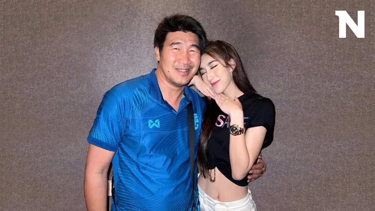 แฟน ๆ แห่ให้กำลังใจ "เบสท์ รักษ์วนีย์" หลัง "สมรักษ์ คำสิงห์" เจอคดีสาว 17 แฟน ๆ แห่ให้กำลังใจ "เบสท์ รักษ์วนีย์" หลัง "สมรักษ์ คำสิงห์" เจอคดีสาว 17