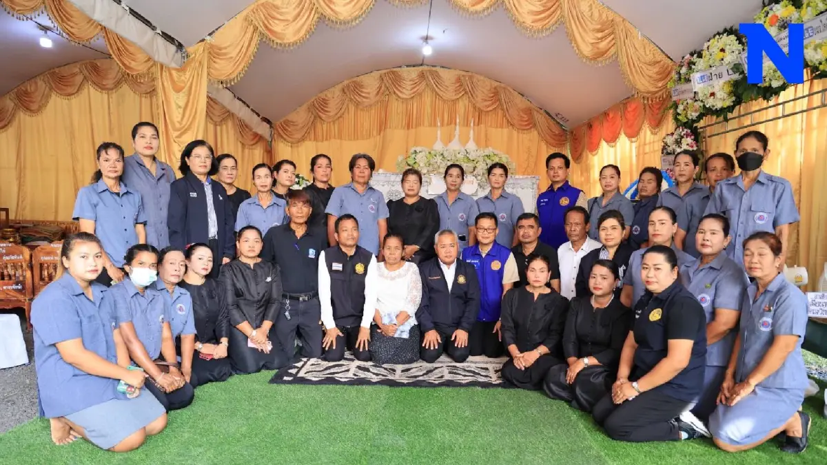 “พิพัฒน์” รมว.แรงงาน มอบ “บุญสงค์” เลขาธิการ สปส. เยียวยาเหยื่อทัวร์มรณะ “พิพัฒน์” รมว.แรงงาน มอบ “บุญสงค์” เลขาธิการ สปส. เยียวยาเหยื่อทัวร์มรณะ
