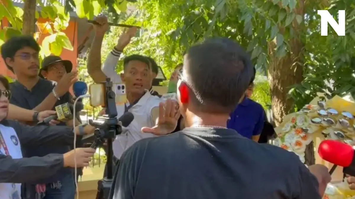 หวิดวุ่น! แฟนคลับไม่พอใจ "ปู่มหามุนี" มอบพวงหรีดให้กำลังใจลุงพล-ป้าแต๋น
