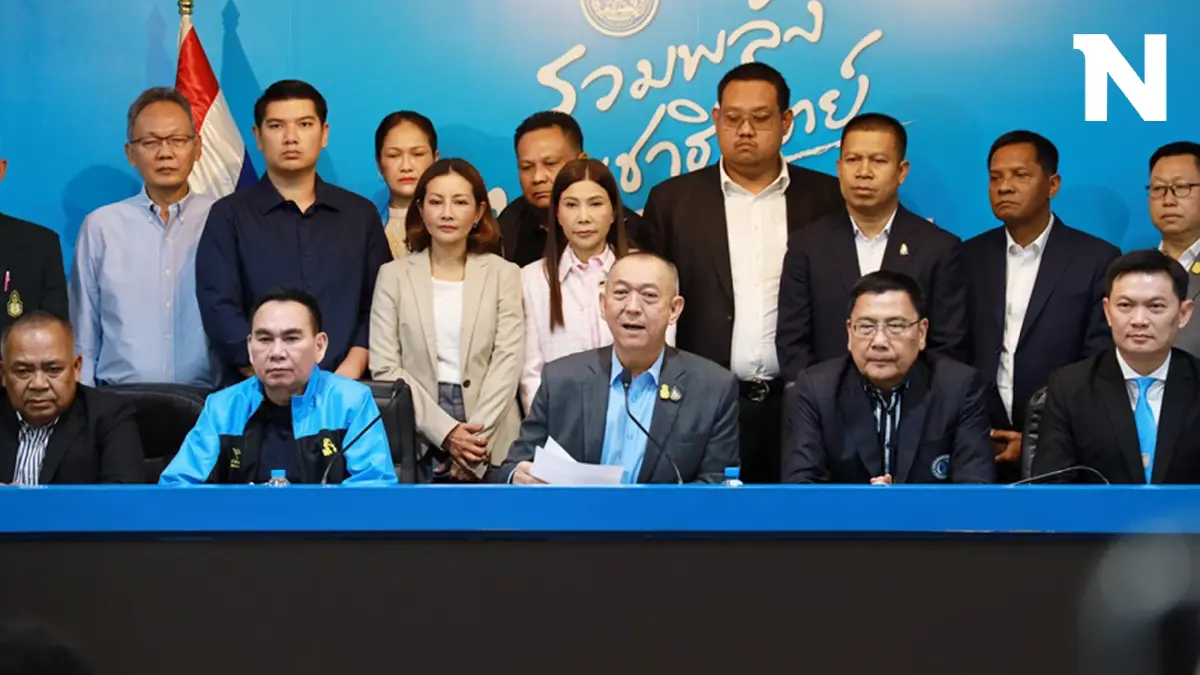 "เฉลิมชัย" แถลงย้ำไม่เกี่ยว "คดีหมูเถื่อน" มองเป็นเกมการเมือง