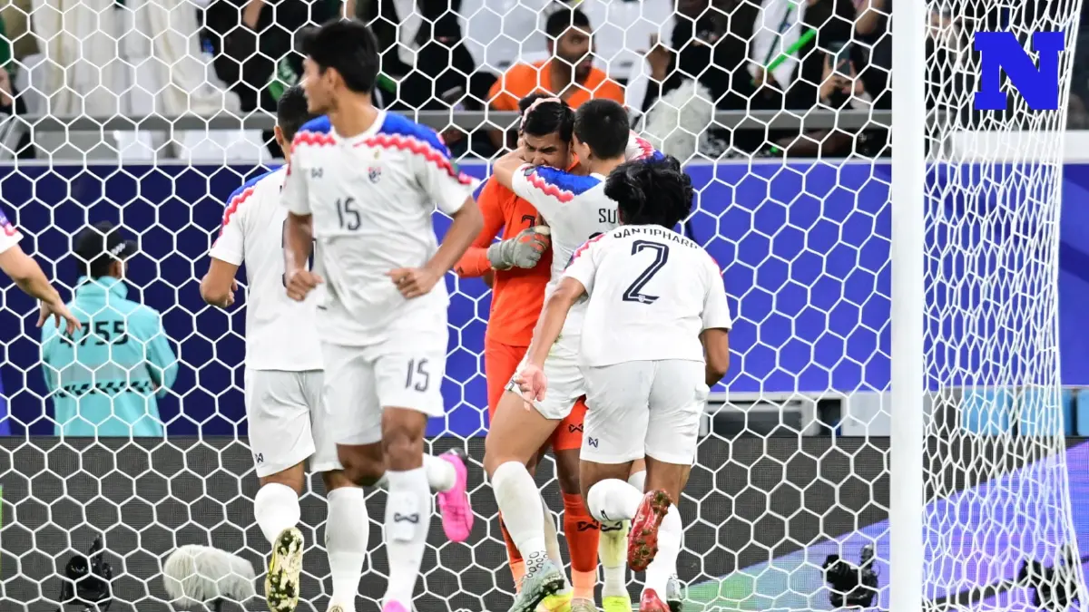 "ทีมชาติไทย" เสมอ ซาอุฯ 0-0คว้ารองแชมป์กลุ่ม ลิ่วชน อุซเบฯ "ทีมชาติไทย" เสมอ ซาอุฯ 0-0คว้ารองแชมป์กลุ่ม ลิ่วชน อุซเบฯ