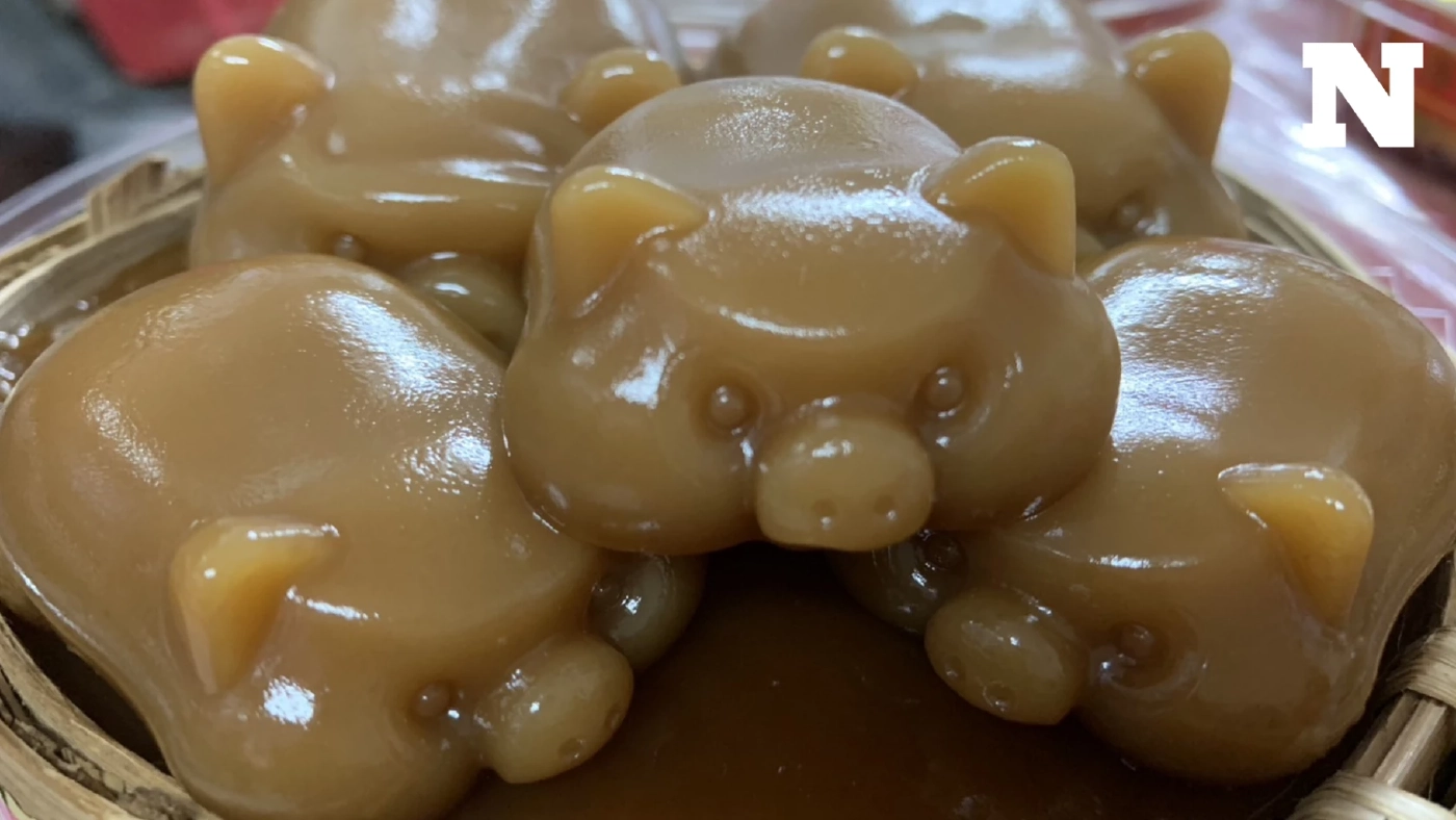 ตะมุตะมิ! ขนมเข่งรูปหมู 5 ตัวพ่อแม่ลูก ตอบโจทย์ลูกค้า ทำออเดอร์ปังรับตรุษจีน