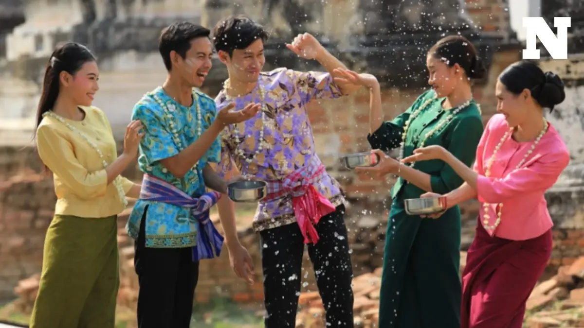 "ยูเนสโก" มอบใบประกาศรับรอง "ประเพณีสงกรานต์" ขึ้นมรดกโลกอย่างเป็นทางการ "ยูเนสโก" มอบใบประกาศรับรอง "ประเพณีสงกรานต์" ขึ้นมรดกโลกอย่างเป็นทางการ