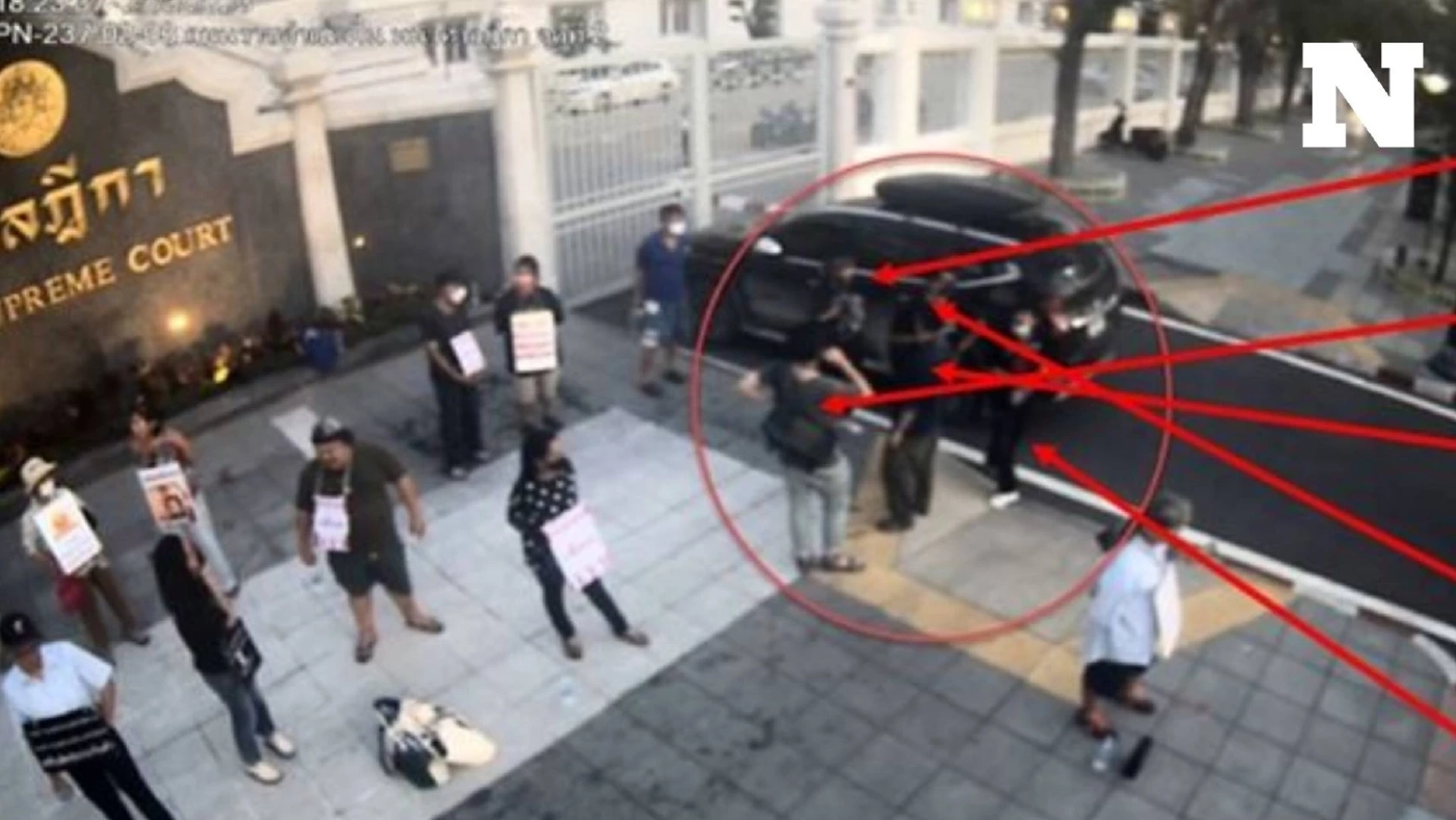 ตำรวจอ้างหลักฐานวงจรปิด "นักข่าว-ช่างภาพ" นัดแนะคนพ่นกำแพงวัดพระแก้ว