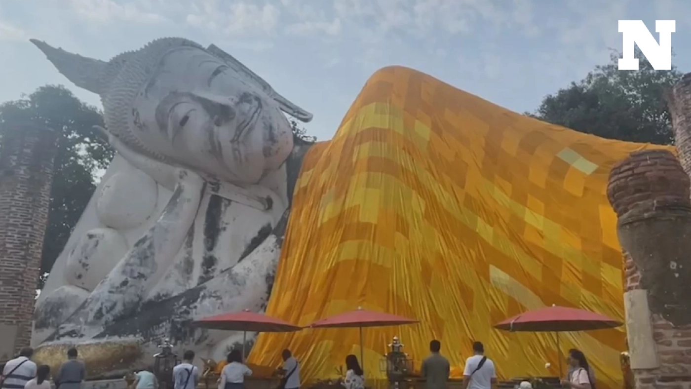 พุทธศาสนิกชนหลายจังหวัด เข้าวัดทำบุญขอพร เสริมสิริมงคล เนื่องในวันมาฆบูชา พุทธศาสนิกชนหลายจังหวัด เข้าวัดทำบุญขอพร เสริมสิริมงคล เนื่องในวันมาฆบูชา