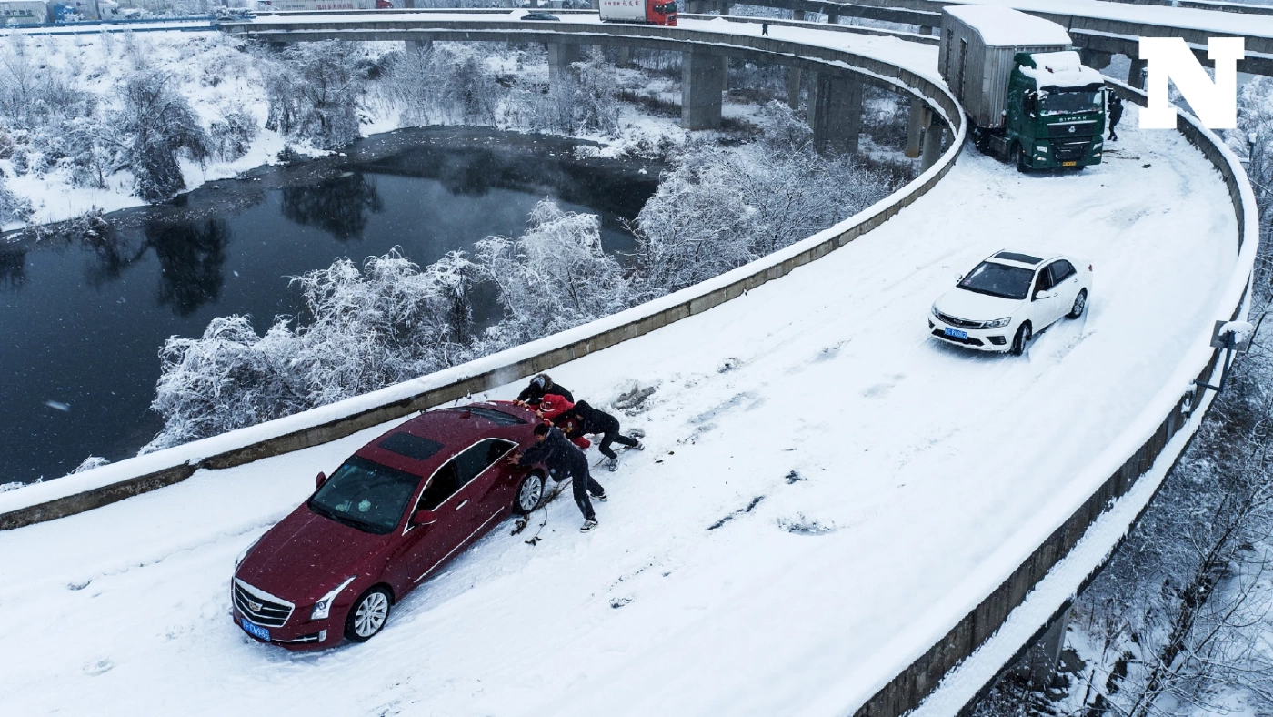 จีนเจอหิมะ-ฝนตกหนัก รบกวนการเดินทางช่วงตรุษจีน