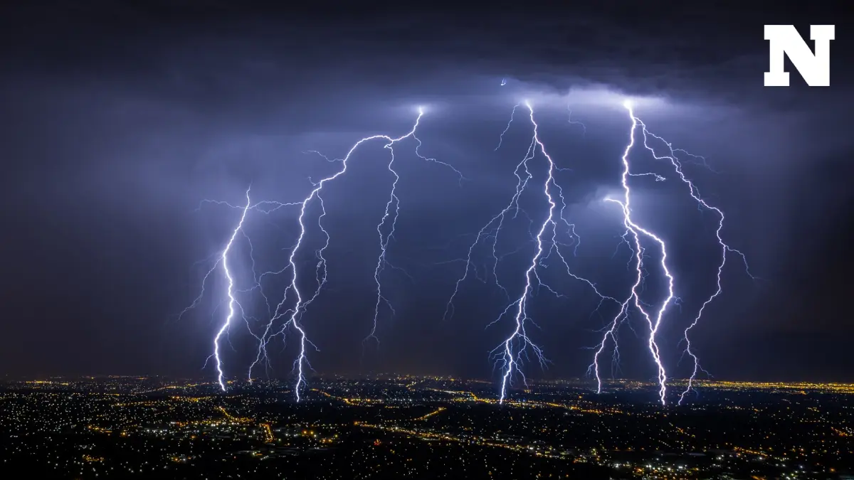 กรมอุตุฯ พยากรณ์อากาศ 7 วัน เตือน "พายุฤดูร้อน" อีกรอบ ฝนถล่ม ลมกระโชก ลูกเห็บตก กรมอุตุฯ พยากรณ์อากาศ 7 วัน เตือน "พายุฤดูร้อน" อีกรอบ ฝนถล่ม ลมกระโชก ลูกเห็บตก