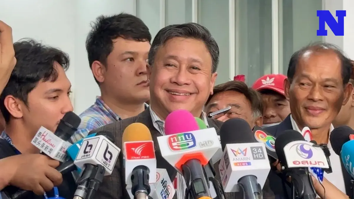 "จักรภพ" ยันไร้ดีลกลับไทยรับปรึกษา "ทักษิณ" ก่อนตัดสินใจ