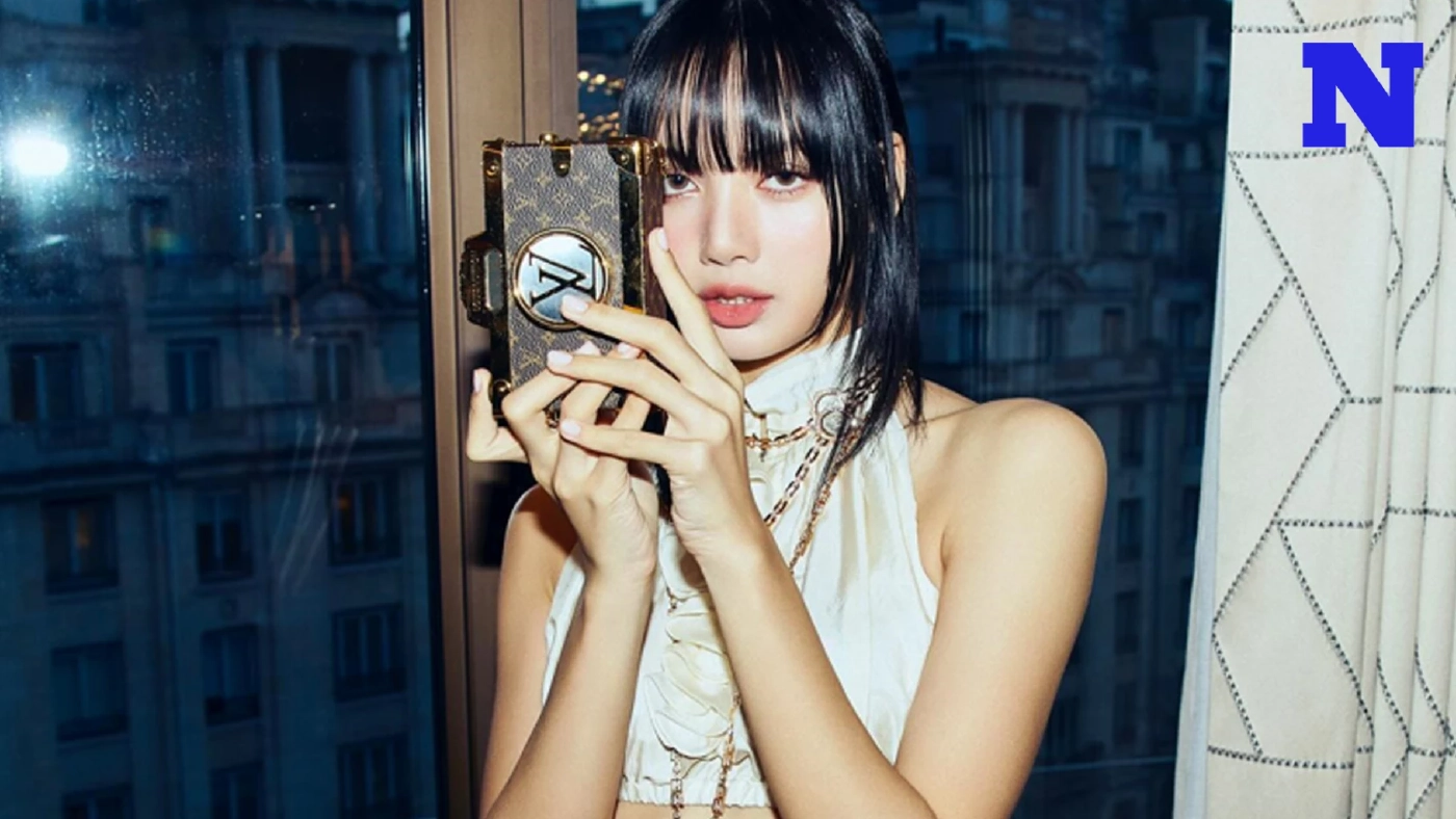 ทั่วโลกจับตา "ลิซ่า BLACKPINK" ปรากฏตัวครั้งแรกเป็นแขกคนสำคัญ Louis Vuitton ทั่วโลกจับตา "ลิซ่า BLACKPINK" ปรากฏตัวครั้งแรกเป็นแขกคนสำคัญ Louis Vuitton