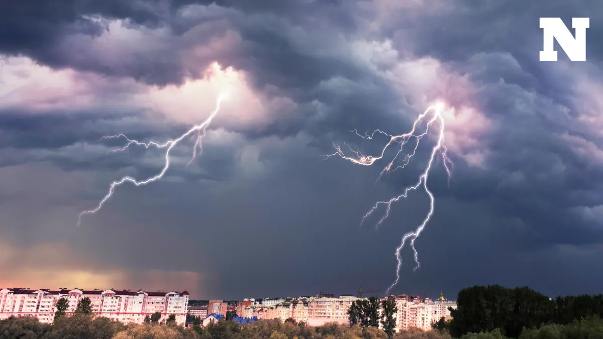 กรมอุตุฯ เตือน "พายุฝนฟ้าคะนอง" กทม.ฝน 40% เตือน 37 จังหวัด รับมือฝนถล่ม ลมแรง
