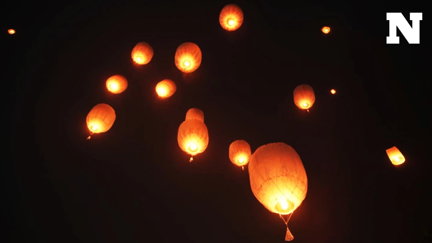 "ชนชาติไท" ในยูนนาน ทำพิธีลอยโคมขอพรวันปีใหม่